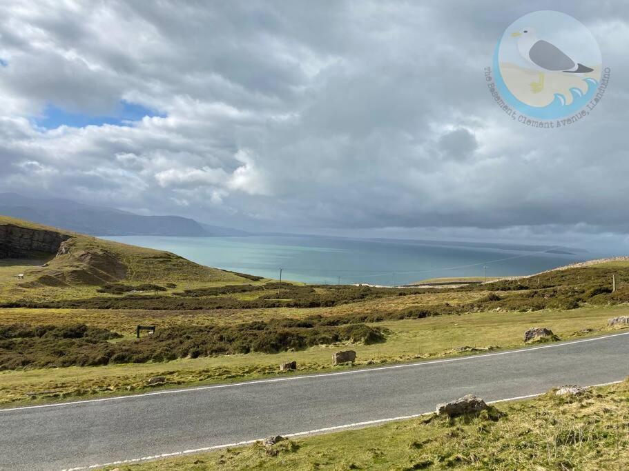 Central Llandudno, Private Parking Near To Beach, Pier & Shops Exterior photo