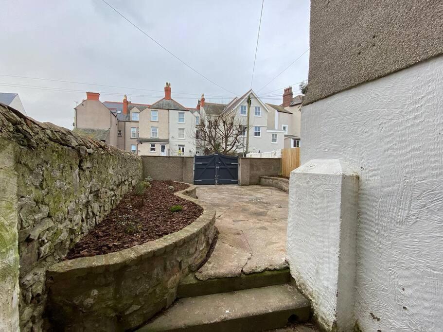 Central Llandudno, Private Parking Near To Beach, Pier & Shops Exterior photo